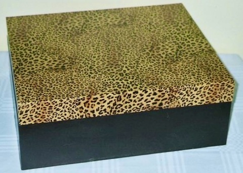 Caja combinada cuero leopardo